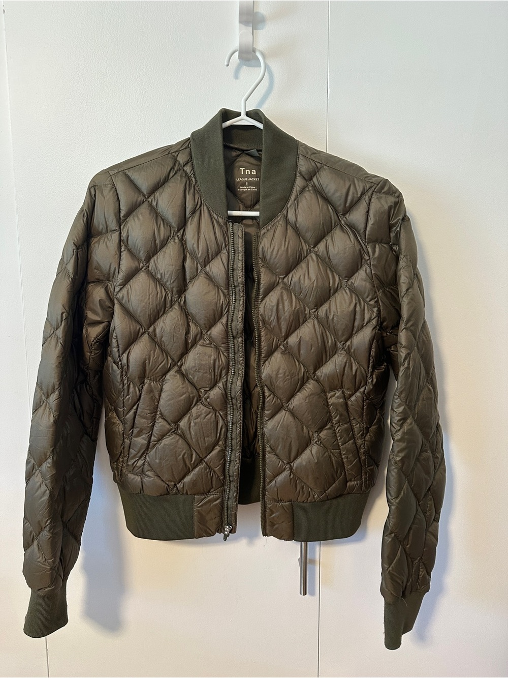 TNA League Puffer Bomber Jacket - Olive